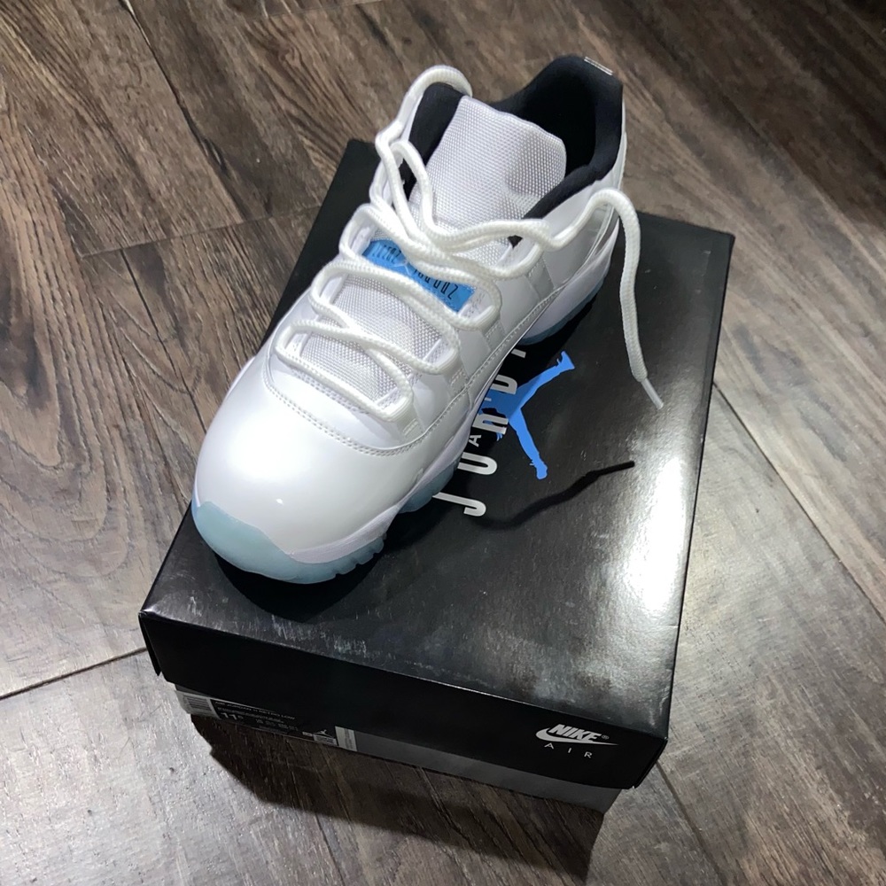 AIR JORDAN RETRO 11 ‘legendary blue’